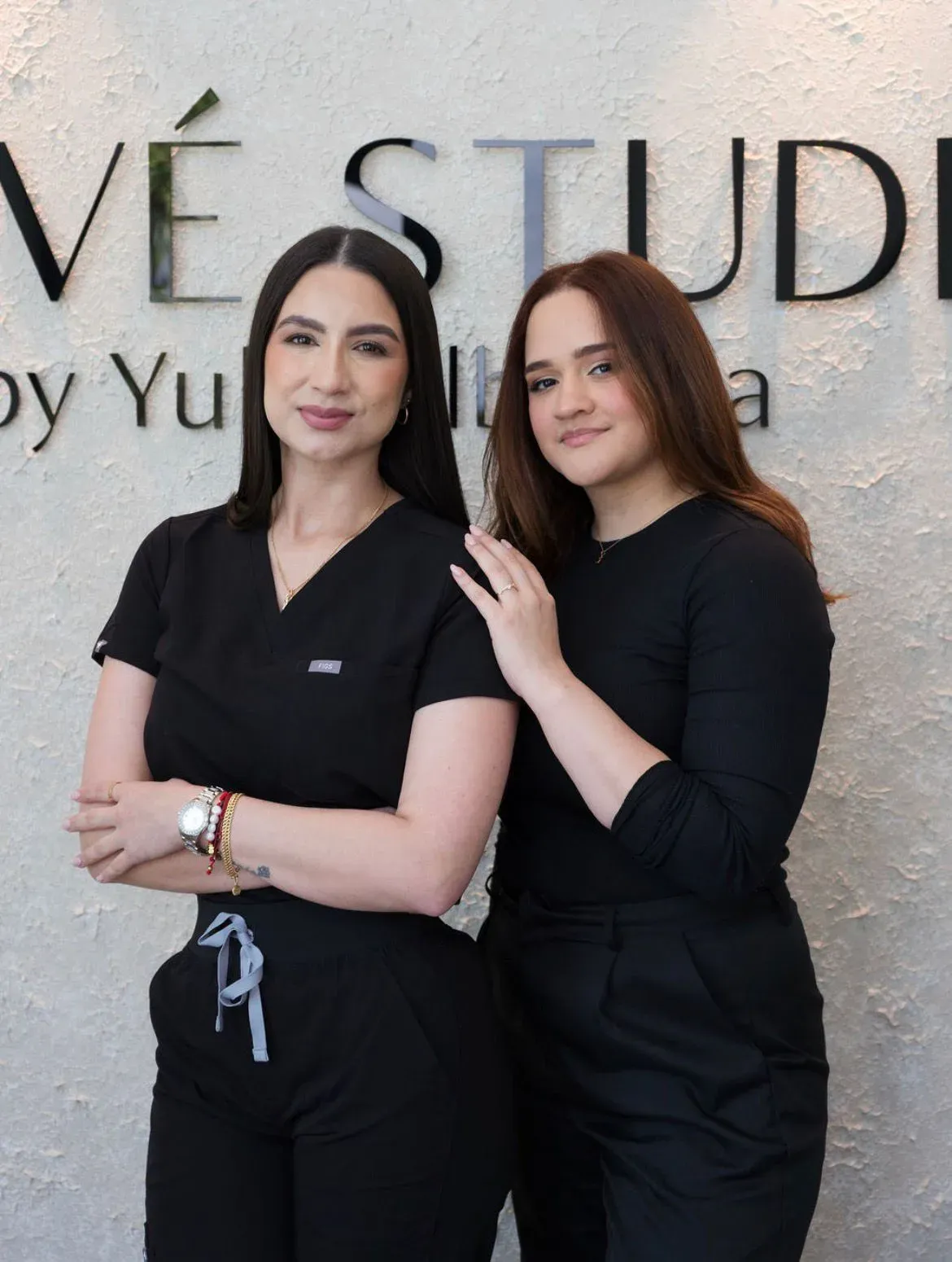 Yuli Valbuena y Kira, el equipo de Élevé Studio