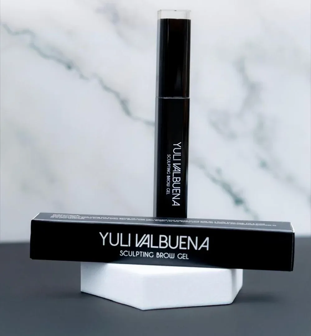 Sculpting Brow Gel by Yuli Valbuena — empaque y producto
